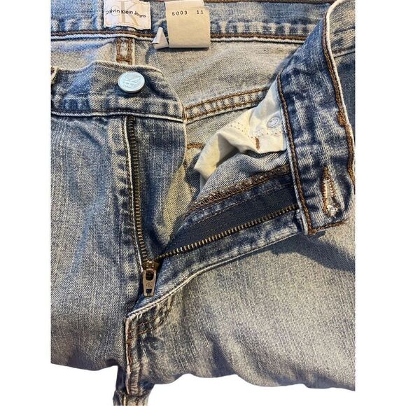 Calvin Klein Women's Blue Vintage Boot Cut Sandblast Denim Jeans Size 6x32 - Picture 5 of 10